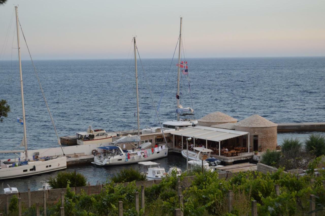 Redstone Luxury Apartments Sveta Nedelja  Dış mekan fotoğraf